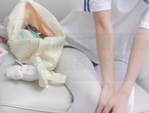 紧急企划 – 樱樱樱可：眼镜是我的新支持，高清壁纸都靠实力！