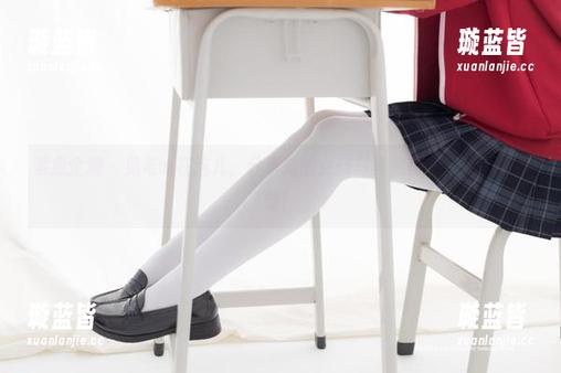 紧急企划 - 见希w在这儿，分享她的女孩写真，真是一天的好心情！