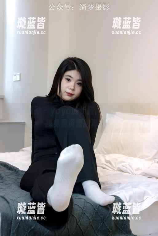 绮梦摄影 - yaya的长腿，来吧，帮我寻找免费资源的真相！