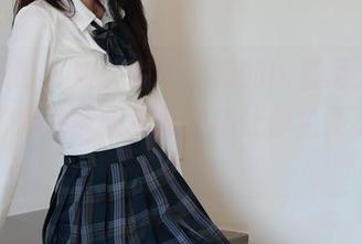 绮梦摄影 – 娅轩说了，她的比基尼会说话！除了为你带来美丽还能让你免费下载哦！