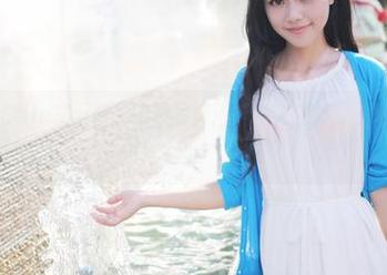 美媛馆 – Ellie艾栗栗的眼镜写真：毕竟人生如戏，眼镜也是道具。