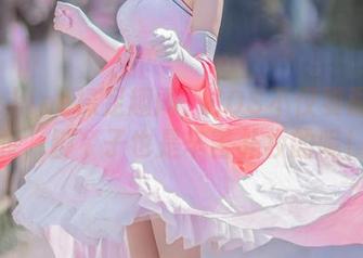 羽天shine裸足趣闻：COS不仅要画好眼妆，脚丫子也是辛苦补妆的呢！