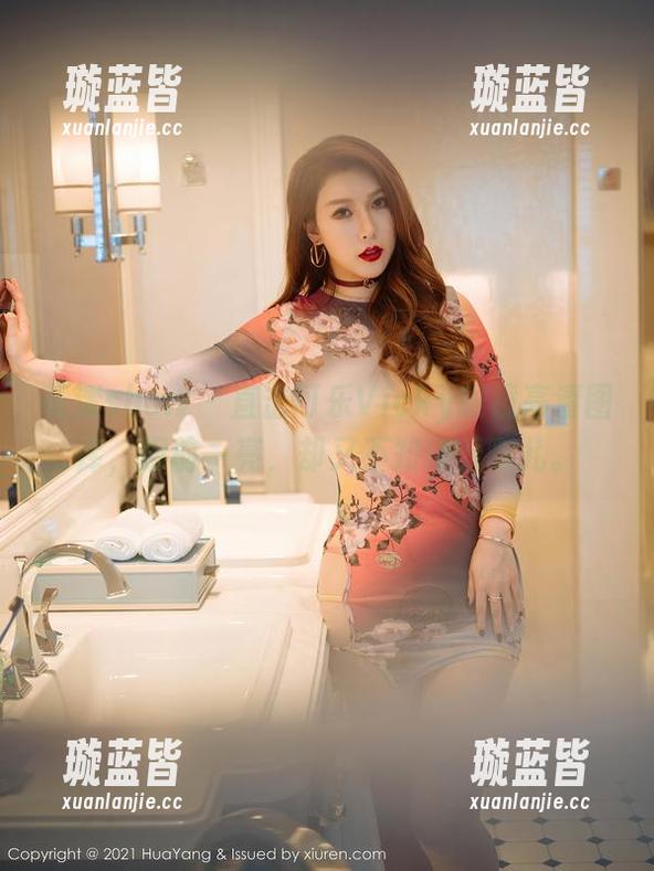 花漾show - 直击可乐Vicky眼镜高清图库，眼前一亮，却又不知该看哪儿。