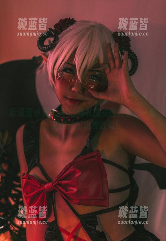 听说蓝小沂KiKi的新私房美图能治愈一切，艾雅法拉也没话说！