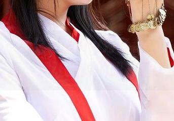 蜜桃社 – 雪梨sherry秀套餐：比基尼写真，别让跑掉的眼神瞎了