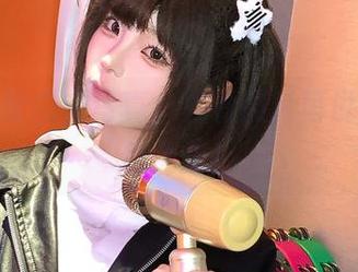 蠢沫沫粉内衣写真，先看照片再说它值不值免费！