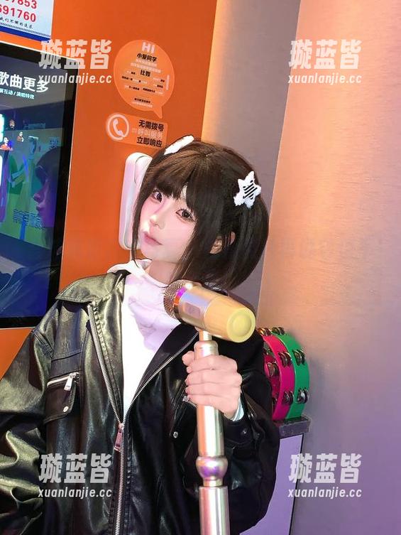 蠢沫沫粉内衣写真，先看照片再说它值不值免费！