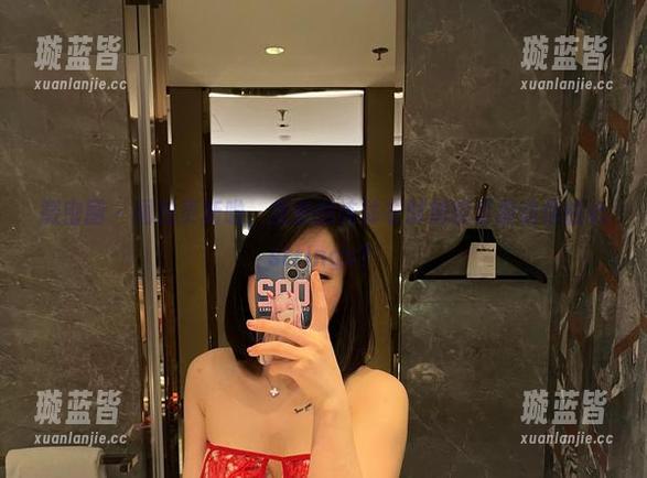 微密圈 - 图包更新啦，詹詹的连体衣时刻能否撩动你的心strings？
