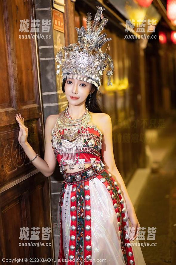 语画界 - 私房里，林乐一的瑜伽才不只是伸展，还有一点不知不觉的随意味儿
