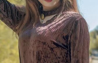 轰趴猫 – 追光者可乐Vicky，天使写真里的若隐若现