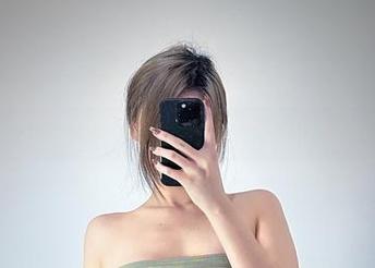 微密圈 – 全套？是的，醇子小姨的三角牛仔短裤值得你一看再看！