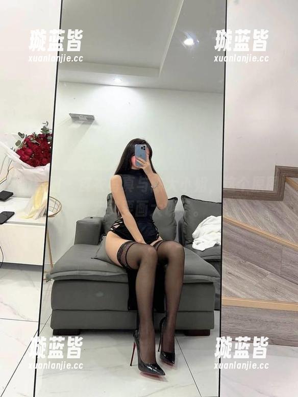 微密圈 - 皮衣写真与陈大小姐，这个原图我又要画大饼了。